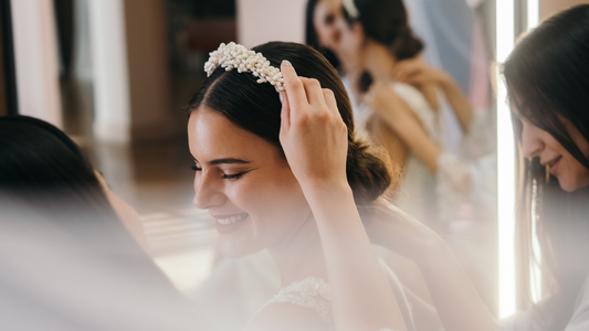 From Headbands to Blooms: Choosing the Perfect Bridal Hair Accessory